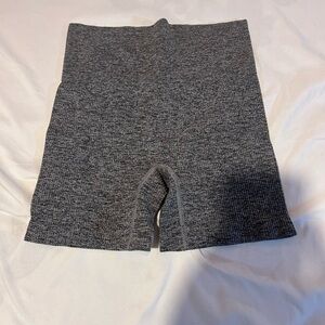 WOMEN RIBBED BICKER SHORT